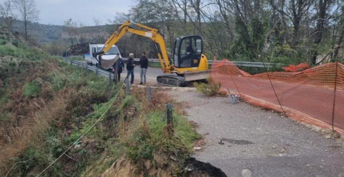 Strada franata a Cessaniti, al via i primi lavori di messa in sicurezza lungo la sp 82 -Video