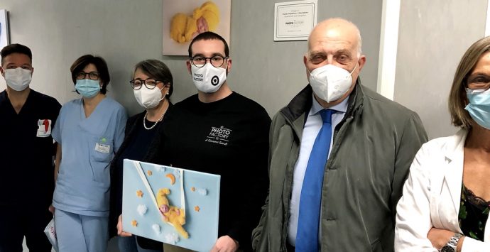 Ospedale di Vibo, donate 22 tele fotografiche per il reparto di Ginecologia