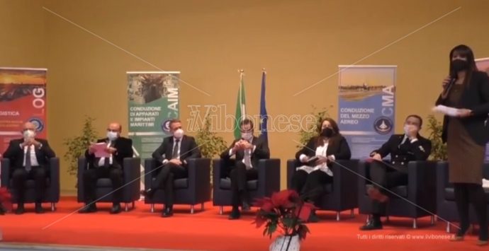 Mare sporco, a Pizzo i cittadini chiedono conto alle istituzioni-Video