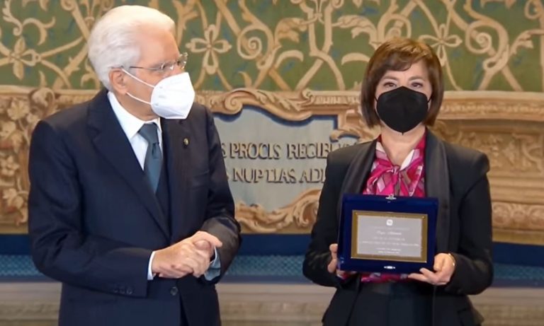 Alfieri della Repubblica, Mattarella consegna il premio a Itg-Iti di Vibo e a Lida Carullo