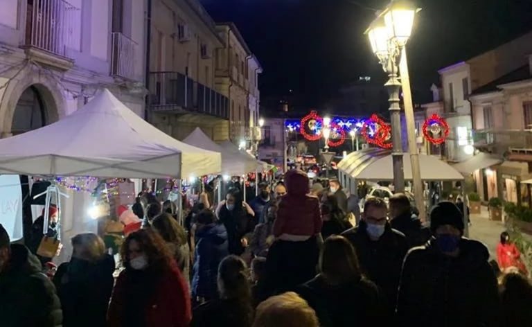 Nicotera, successo per la prima serata dei Mercatini di Natale