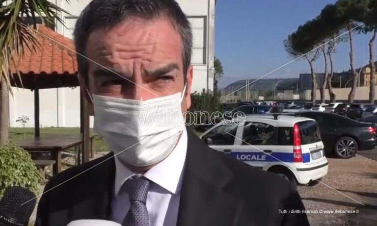 Occhiuto presenta il suo piano per la sanità calabrese: «Tre ospedali in più e 2500 assunzioni»