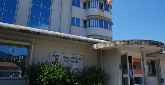 Provincia, tre consiglieri contro le assenze dei colleghi del centrodestra