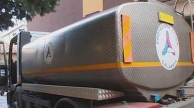 Emergenza idrica a Vibo, il sindaco: «Situazione grave». Attivati due punti per il rifornimento d’acqua