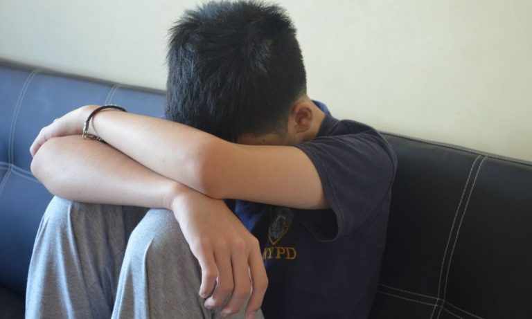 Con il Covid raddoppiati i casi di ansia e depressione tra gli adolescenti: ne soffre uno su quattro