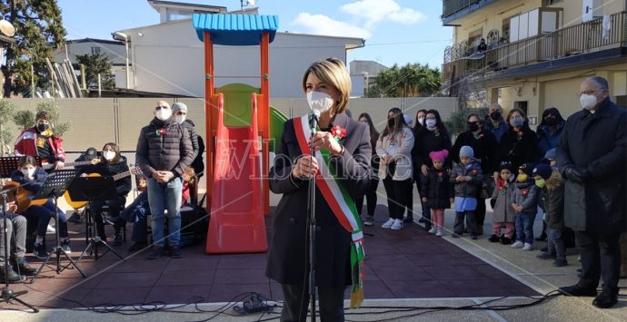 Vibo Marina, la piazzetta della speranza al posto dell’ecomostro: l’inaugurazione al Pennello -Video