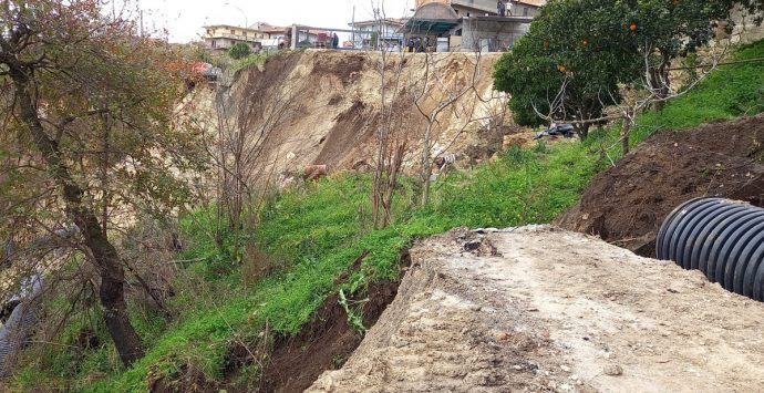 Frana minaccia le abitazioni, cresce la paura a San Calogero