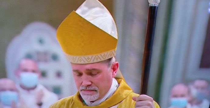 Mileto, dura condanna del vescovo per l’attacco all’Ucraina: «Devastante violazione della sua libertà»