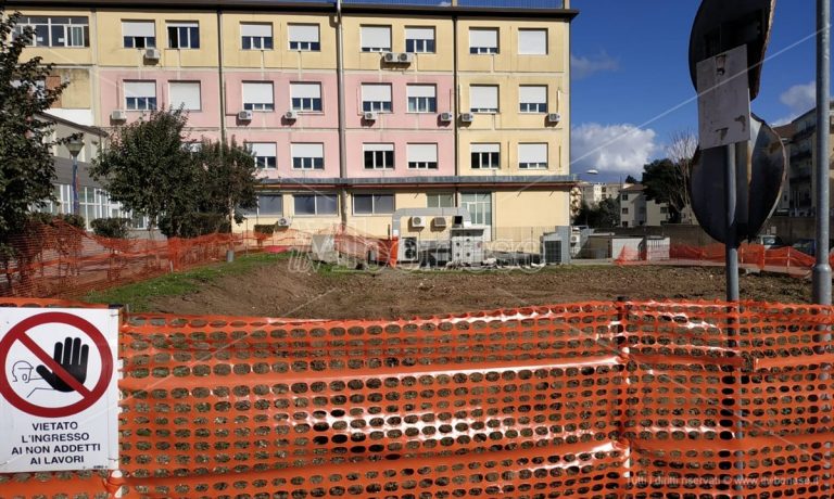 Nel giardino dell’ospedale di Vibo verranno realizzati i locali per la Terapia intensiva
