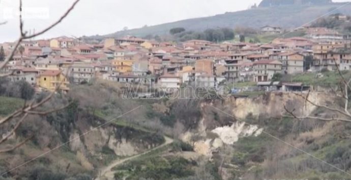 Frana di San Calogero, il punto della situazione in un vertice in Prefettura