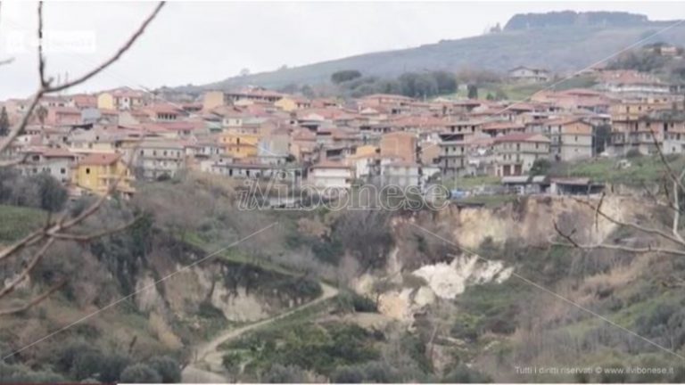 Frana di San Calogero, il punto della situazione in un vertice in Prefettura