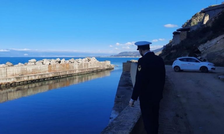 Fogna nel mare di Pizzo: la guardia costiera individua il responsabile