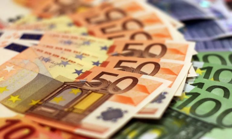 Decreto aiuti, Draghi: «Bonus da 200 euro per dipendenti e pensionati con reddito fino a 35mila euro»