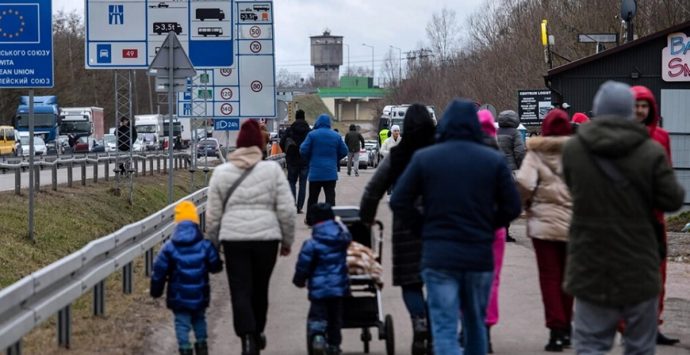 Giunti nel Vibonese quaranta profughi ucraini: tra loro bambini e ragazzi