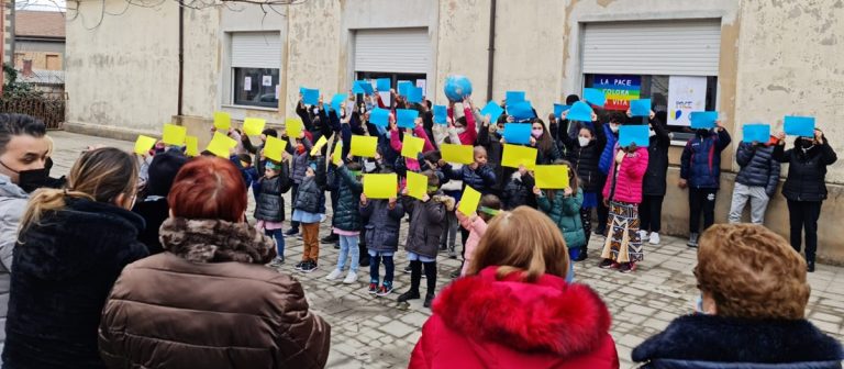 Mongiana, la scuola si mobilita per dire no alla guerra in Ucraina