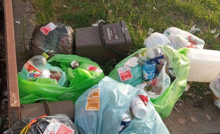 Vibo Marina, controlli sui rifiuti indifferenziati: “scovati” diversi trasgressori – Foto