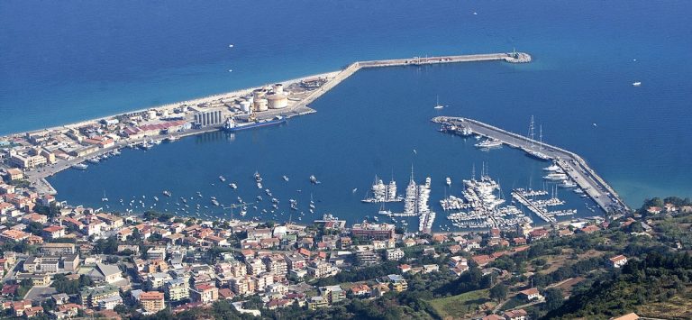 Porto di Vibo Marina, tasse d’ancoraggio ridotte per favorire la crescita dello scalo