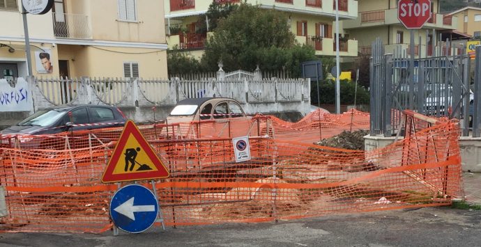 Vibo Marina, quell’enorme scavo abbandonato e divenuto un grave pericolo