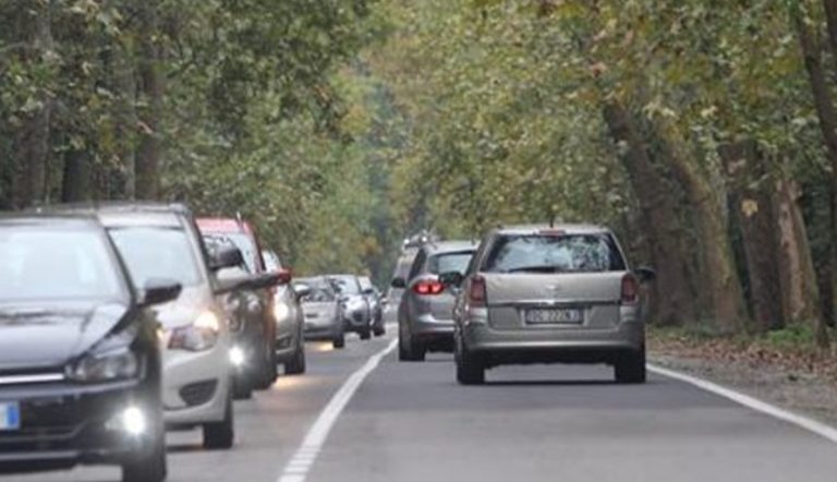 In Calabria aumentano auto ibride ed elettriche, ma Vibo è la provincia con i mezzi più datati