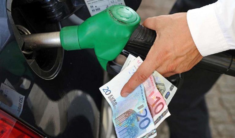 Carburanti, prezzi ancora in salita: per il diesel superata quota 2 euro al litro
