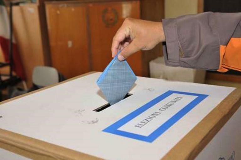 Elezioni nel Vibonese, si chiude oggi la presentazione delle liste: al voto 12 Comuni. I primi candidati