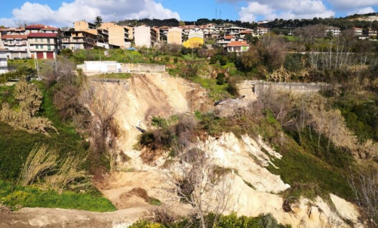 Movimento franoso nel territorio di San Calogero: riunione in Prefettura