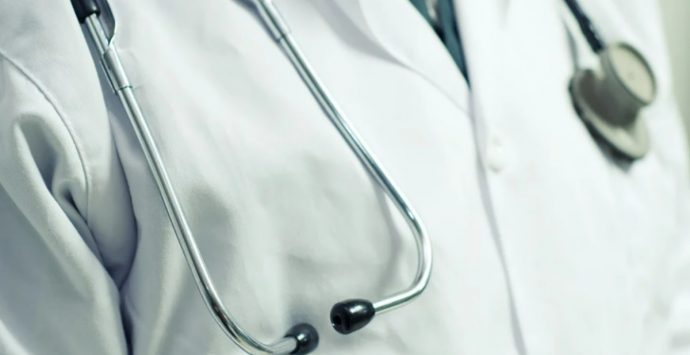 Sanità pubblica al collasso, Talerico: «Aboliamo i test di medicina»