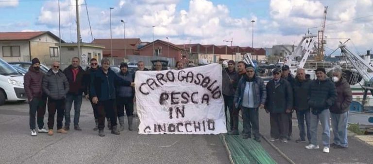 Caro gasolio: anche la marineria di Vibo Marina aderisce al fermo per protesta