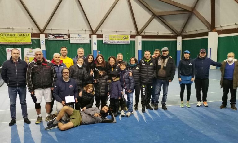 Tennis, conclusi i master regionali: cinque vibonesi volano a Roma