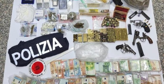 Perquisizioni a Gerocarne, ecco quanto sequestrato dalla polizia nel corso del blitz