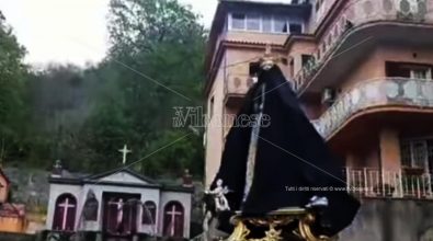Processioni a Soriano: la statua della Madonna portata in spalla da soggetti noti alle forze dell’ordine