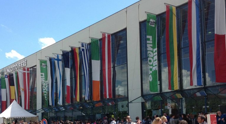 Vibo Capitale del Libro, al Salone di Torino il passaggio del titolo con la città di Ivrea