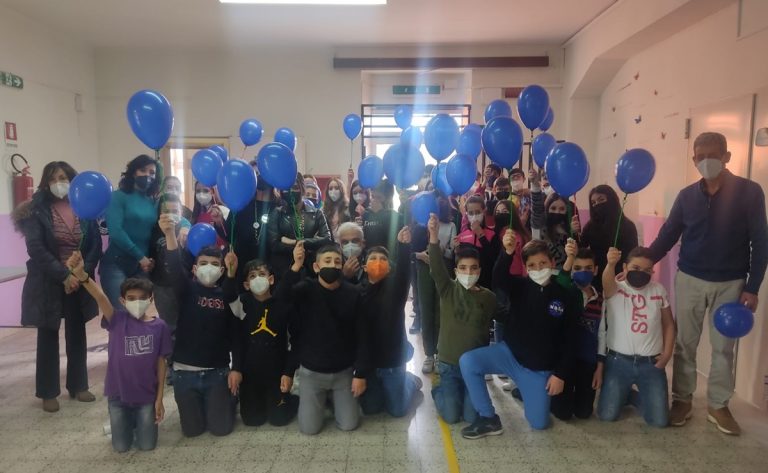Il Comune di San Gregorio d’Ippona si tinge di blu nella Giornata mondiale dell’autismo