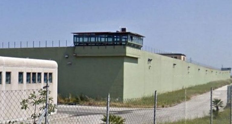 Aggressione in carcere a Vibo, De Angelis: «Intervenire a tutela degli agenti»