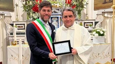 Gerocarne saluta don Antonio Pileggi, il sindaco Papillo: «Sensibile e presente»