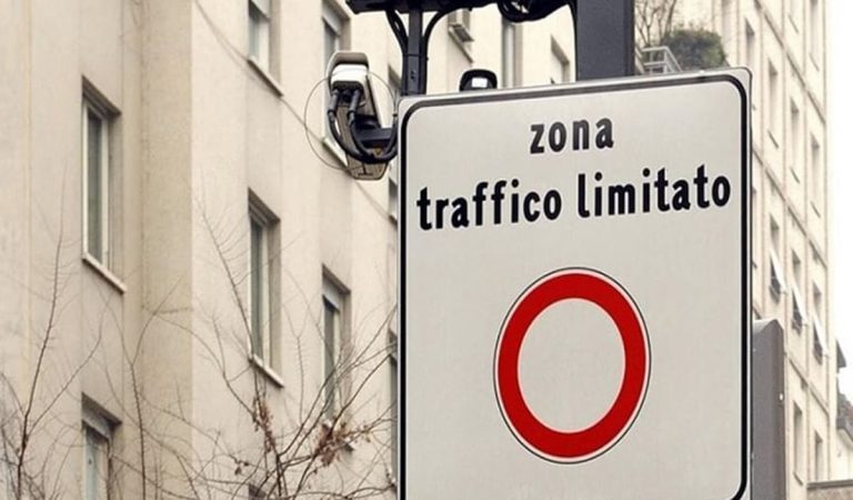 Tropea, il Comune cambia il regolamento di accesso alla Zona a traffico limitato (Ztl)