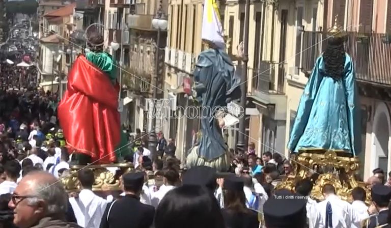 A Vibo la presentazione del racconto fotografico “L’Affruntata”