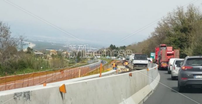 Incidente tra Sant’Onofrio e Pizzo, coinvolti due mezzi: disagi lungo l’A2
