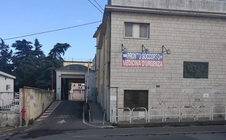 Intensificati i controlli della polizia davanti ai Pronto soccorso del Vibonese