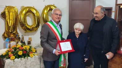 Festa a San Costantino Calabro per i 100 anni di Concetta Loscrì