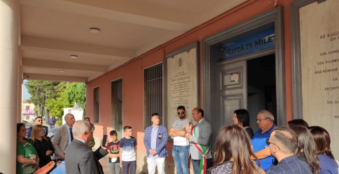 A Mileto ricollocata la targa contro la ‘ndrangheta – Video