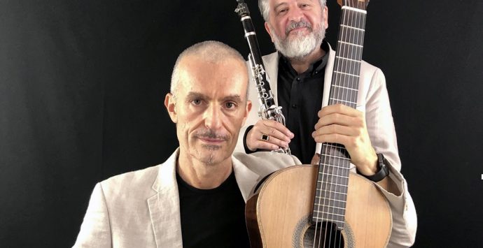 Filadelfia, all’auditorium comunale il concerto del Duo Equinox