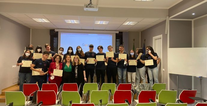 Contest Etwinning, al Liceo “Berto” di Vibo premiazioni e consegna di attestati