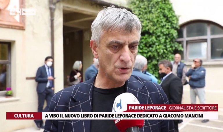 Presentato a Vibo il libro di Paride Leporace su Giacomo Mancini – Video