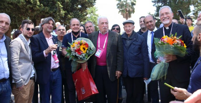 Mileto in festa per il Giro d’Italia, Vegni: «Amicizia stretta con questa città»