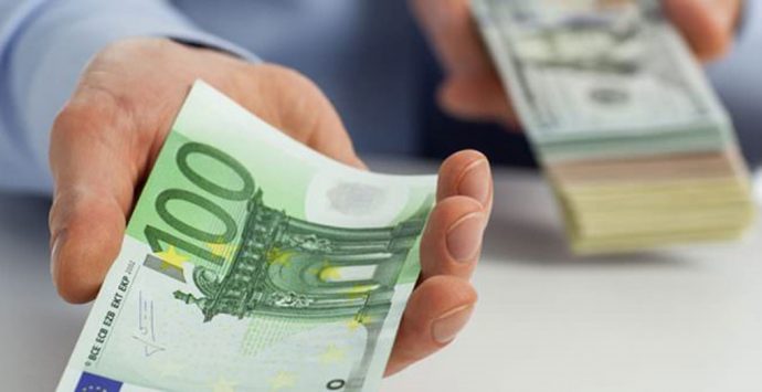 Bonus da 200 euro pure a colf, autonomi, stagionali e percettori reddito cittadinanza