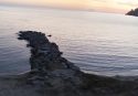 Santa Maria di Ricadi: dopo i lavori per interrare il tubo del depuratore cambia il panorama della costa – Foto