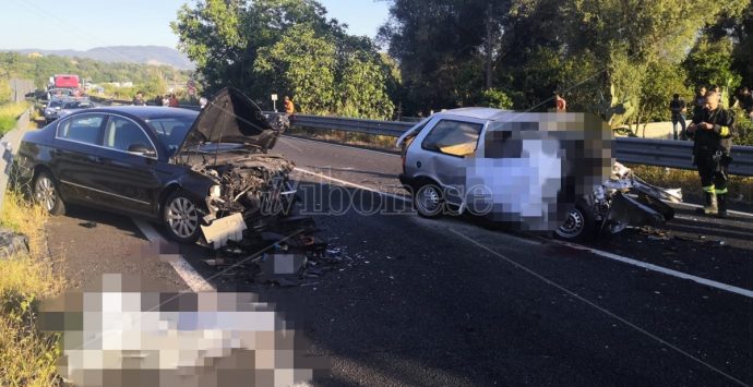 Grave incidente a Rosarno, un morto e tre feriti nello scontro tra due auto