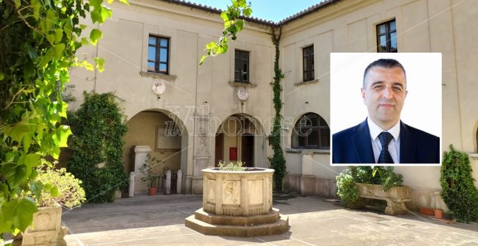 Sistema Bibliotecario Vibonese, si dimette il presidente Corrado L’Andolina