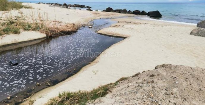 Bivona ancora alle prese con i liquami del torrente sversati a mare